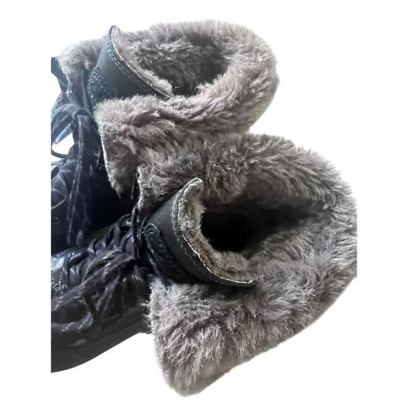 Clarks Mazlyn Arctic Duck Snow Boots Black Leather Insulated Faux Fur Size 7.5 M - Picture 9 of 12